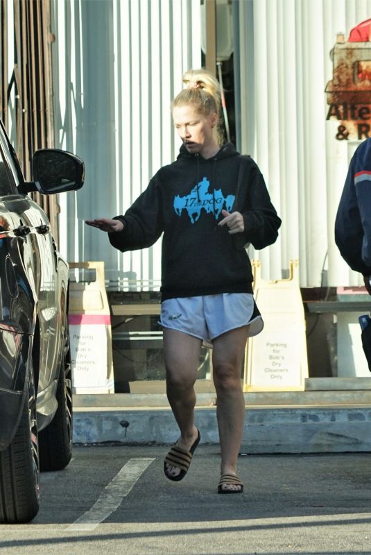 JENNIE GARTH Out and About in Los Feliz 12/27/2018