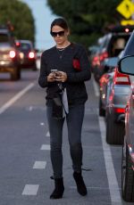 JENNIFER GARNER Out and About in Brentwood 12/04/2018