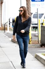 JENNIFER GARNER Out and About in Brentwood 12/10/2018