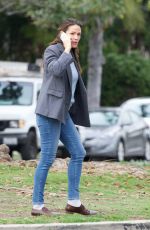 JENNIFER GARNER Out and About in Brentwood 12/14/2018