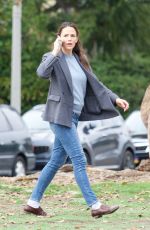 JENNIFER GARNER Out and About in Brentwood 12/14/2018