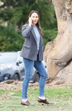 JENNIFER GARNER Out and About in Brentwood 12/14/2018