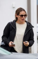 JENNIFER GARNER Out in Brentwood 12/05/2018