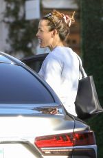 JENNIFER GARNER Out Shopping at Palisades Village in Beverly Hills 12/17/2018