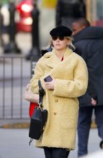 JENNIFER LAWRENCE Heading to a Salon in New York 12/19/2018