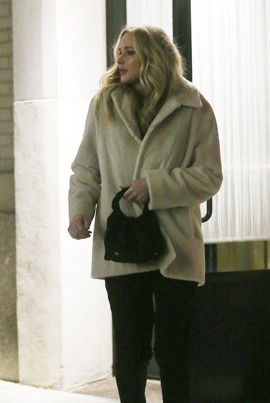 JENNIFER LAWRENCE Out for Dinner in New York 12/20/2018