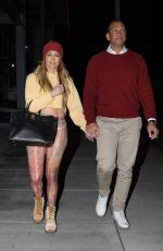 JENNIFER LOPEZ Leaves Live Nation Entertainment Offices in Beverly Hills 12/17/2018