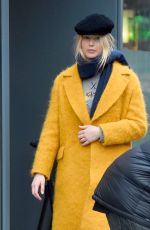 JENNIFER LOPEZ Shopping at Whole Foods in New York 12/15/2018