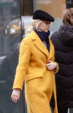 JENNIFER LOPEZ Shopping at Whole Foods in New York 12/15/2018