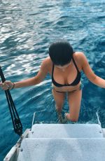 JESSICA LOWNDES in Bikni - Instagram Pictures and Video 12/30/2018