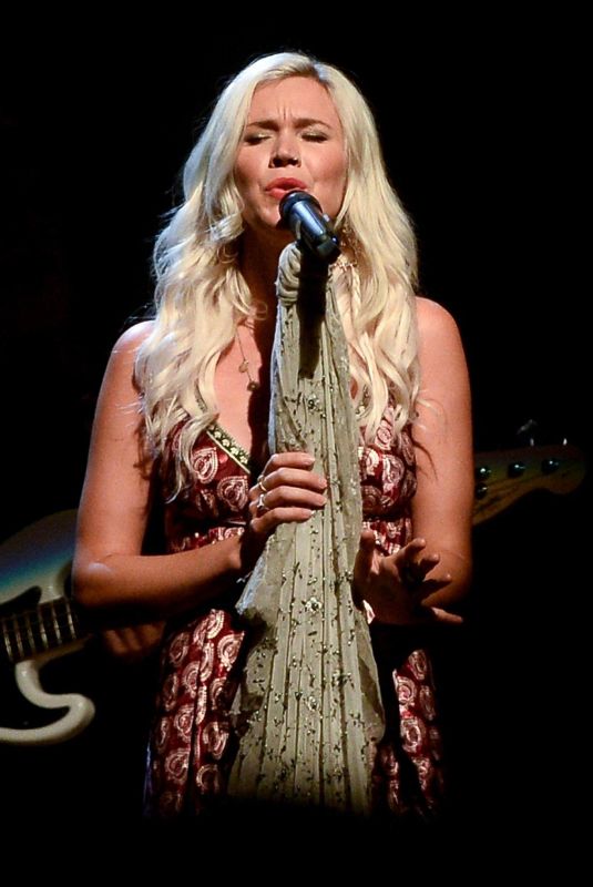 JOSS STONE Performs at a Concert in Sao Paulo 12/05/2018