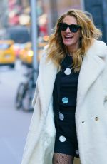 JULIA ROBERTS Out in New York 12/04/2018