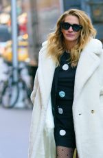 JULIA ROBERTS Out in New York 12/04/2018