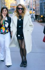 JULIA ROBERTS Out in New York 12/04/2018
