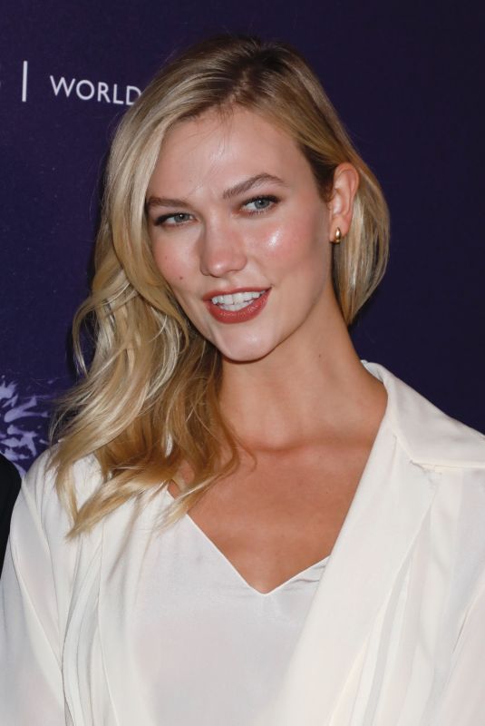 KARLIE KLOSS at Berggruen Prize Gala in New York 12/10/2018