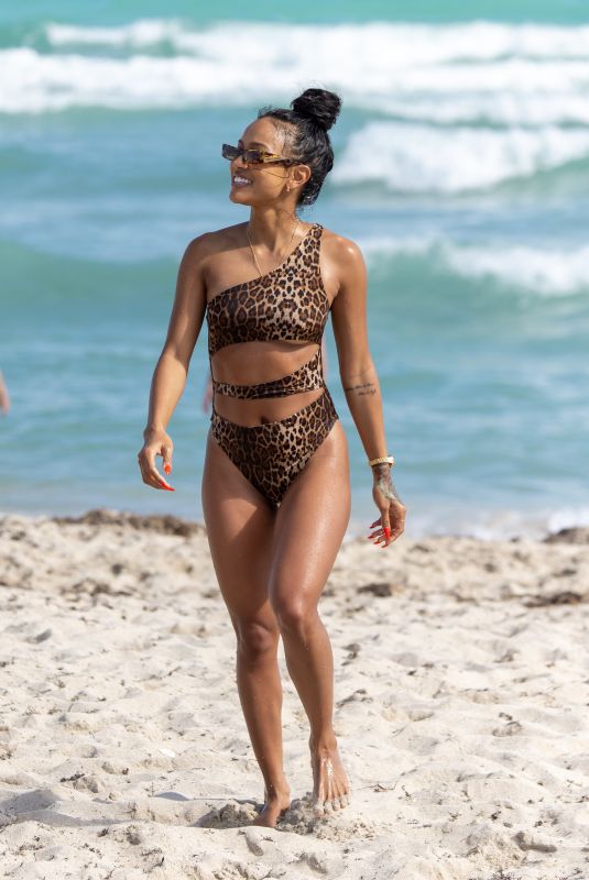 KARRUECHE TRAN in Bikini on the Beach in Miami 12/31/2018