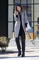 KATHERINE SCHWARZENEGGER Shopping at Veronica Beard in West Hollywood 12/29/2018