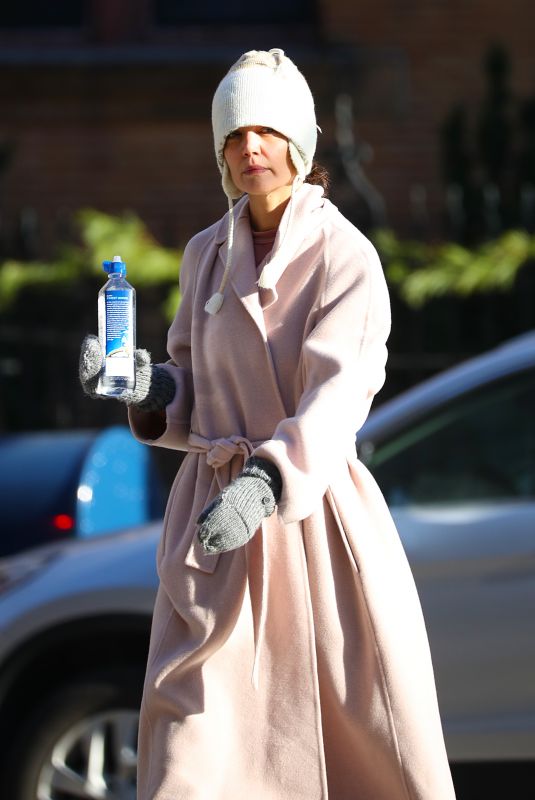 KATIE HOLMES Out in New York 12/10/2018