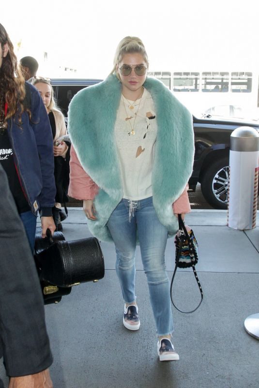 KESHA SEBERT at Los Angeles International Airport 12/21/2018