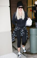 KHLOE KARDASHIAN at PetSmart Store in Woodland Hills 12/12/2018
