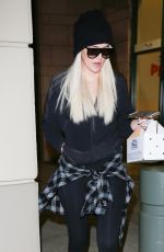 KHLOE KARDASHIAN at PetSmart Store in Woodland Hills 12/12/2018