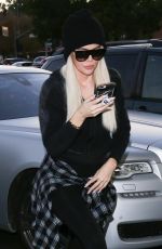 KHLOE KARDASHIAN at PetSmart Store in Woodland Hills 12/12/2018