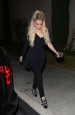 KHLOE KARDASHIAN Night Out in Thousand Oaks 11/23/2018