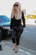 KHLOE KARDASHIAN Out in Los Angeles 12/19/2018