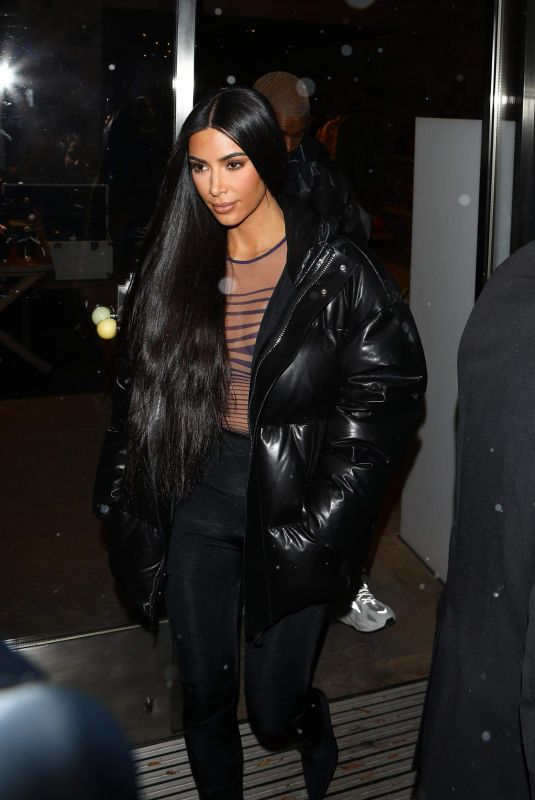 KIM and KOURTNEY KARDASHIAN, KENDALL JENNER and SOFIA RICHIE Out Shopping in Aspen 12/28/2018