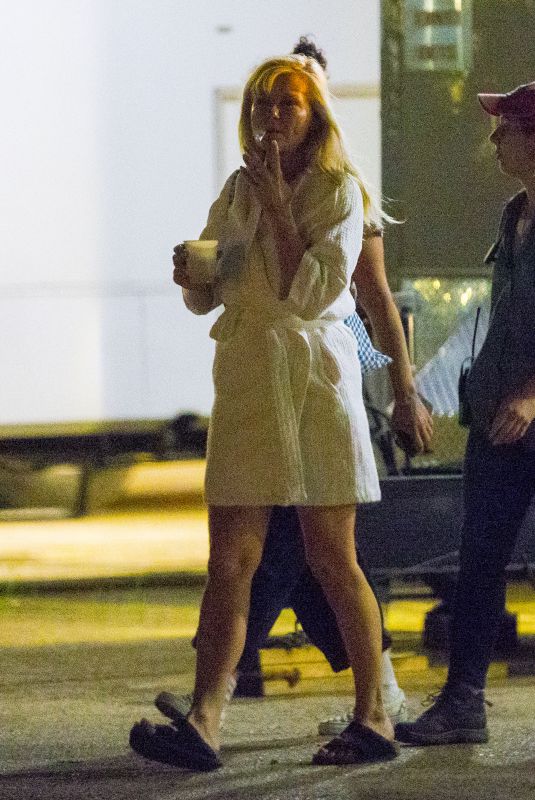 KIRSTEN DUNST on theSet of On Becoming a God in Central Florida in Louisiana 12/04/2018