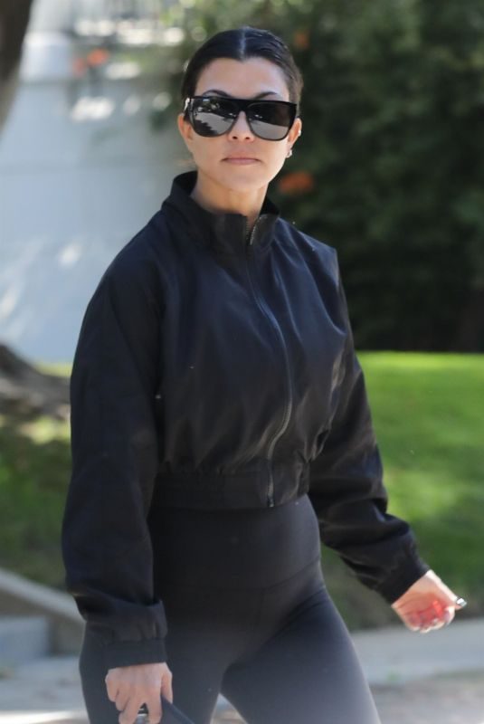 KOURTNEY KARDASHIAN Leaves a Friend’s House in West Hollywood 12/27/2018