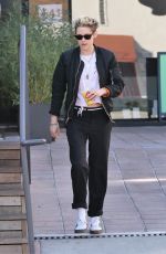 KRISTEN STEWART and SARA DINKIN Out for Lunch in Los Angeles 12/21/2018