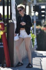 KRISTEN STEWART and SARA DINKIN Out in Los Angeles 12/27/2018