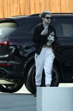 KRISTEN STEWART Arrives at Sara Dinkin