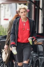 KRISTEN STEWART Out for Lunch in Loa Angeles 12/14/2018