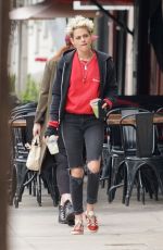 KRISTEN STEWART Out for Lunch in Loa Angeles 12/14/2018