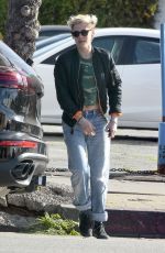 KRISTEN STEWART Out for Lunch with New Girlfriend in Los Angeles 12/20/2018
