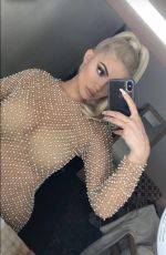 KYLIE JENNER - Instagram Pictures, December 2018