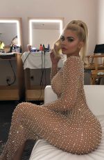KYLIE JENNER - Instagram Pictures, December 2018