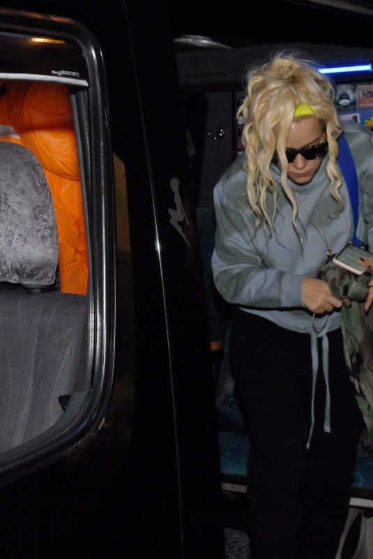 LILY ALLEN Arrives at Olympia Theatre in Dublin 12/11/2018
