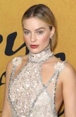 MARGOT ROBBIE at Mary Queen of Scots Premiere in New York 12/04/2018