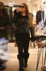MARIAH CAREY Shopping  at Louis Vuitton Store in Aspen 12/23/2018