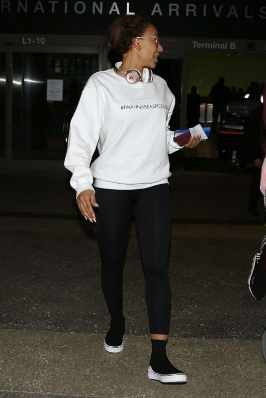 MELANIE BROWN at Los Angeles Intenrnational Airport 12/02/2018