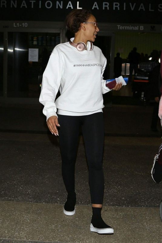 MELANIE BROWN at Los Angeles Intenrnational Airport 12/02/2018