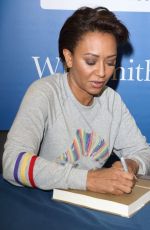 MELANIE BROWN Signing Her Biography Brutally Honest in London 12/01/2018