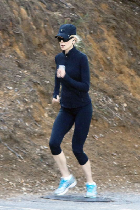 NICOLE KIDMAN Out Jogging in Los Angeles 12/12/2018