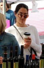 NIKKI BELLA Shopping at Farmer