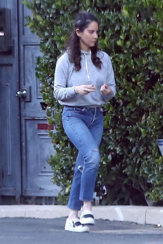 OLIVIA MUNN Out and About in Los Angeles 12/05/2018