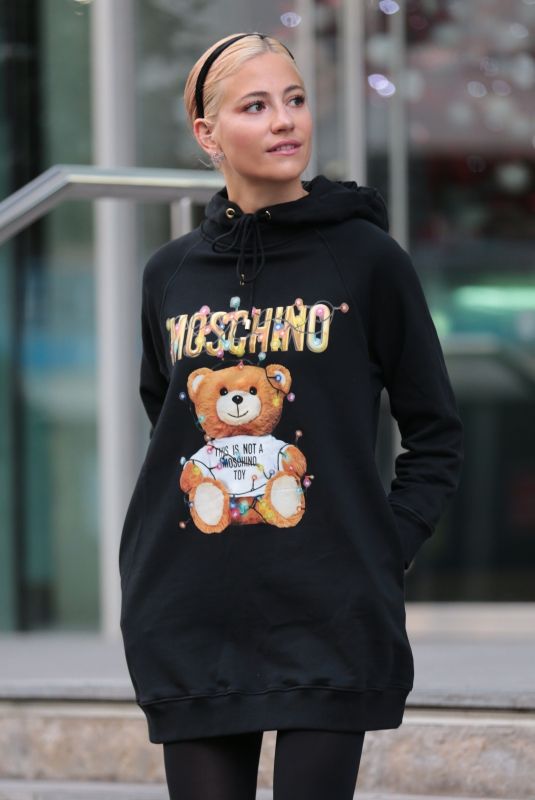 PIXIE LOTT Leaves Her Hotel in Manchester 12/13/2018