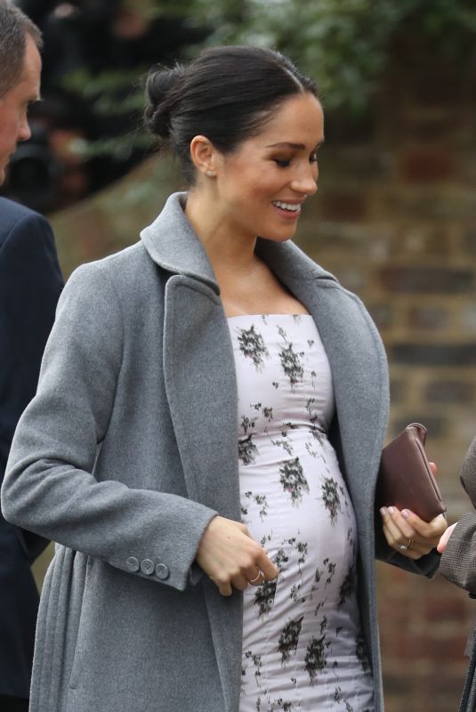 Pregnant MEGHAN MARKLE at Brinsworth House in Isleworth 12/18/2018